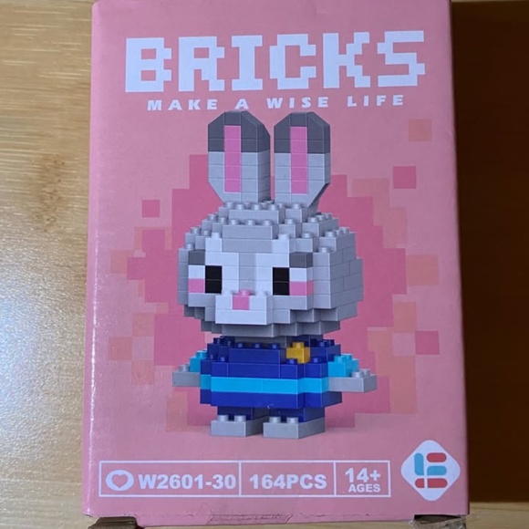 Judy Rabbit LEGO Mini BRICKS - Picture 3 of 4
